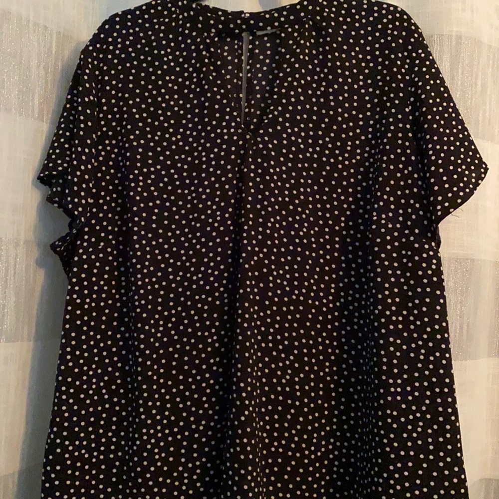 Women’s short sleeve blouse